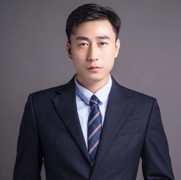 凌月青 设计总监